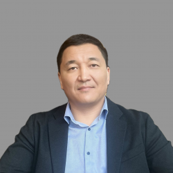 Назар Тургангазиев